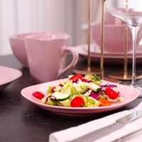 Service de table en grès de 16 pièces, rose pâle, assiettes carrées à bordure, bols, tasses, passe au micro-ondes, céramique à glaçure unie