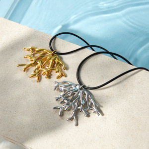 Collar de Acero de Titanio con Forma de Coral para Mujer, Gargantilla de Verano, Joyería de Moda, Accesorio Casual - Product Image 4
