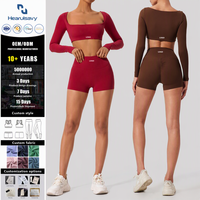 Ensemble de yoga 2 pièces pour femme grande taille, léger, imperméable, avec haut court à manches longues et short cycliste froncé taille haute, tenue de sport