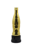 Trophée en alliage de zinc plaqué or traditionnel exquis en forme de bouteille de cola 3D, personnalisable, découpe et impression, héritage intemporel de la marque