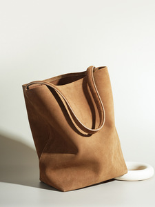 Sac fourre-tout en cuir véritable et daim, surface douce, grande capacité, sac à main à bandoulière, sac à main polyvalent pour les déplacements quotidiens pour femmes - Product Image 5