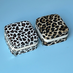 Boîte de rangement pour bijoux EVERWIN à imprimé léopard, carrée, avec fermeture à glissière, style élégant pour le rangement des bijoux - Product Image 5