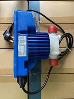 Pompe doseuse à 4 têtes - Doseur automatique programmable pour aquarium d'eau salée et d'eau douce