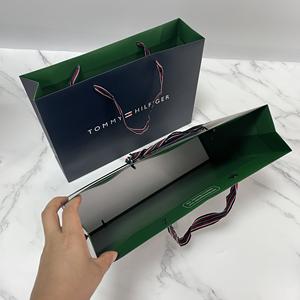 Bolsas de Papel para Compras Reutilizables de Lujo en Azul Profundo, Impresas Personalizadas, Papel Recubierto de 230g, Bolsa de Regalo de Alta Calidad para Pequeñas Empresas - Product Image 6