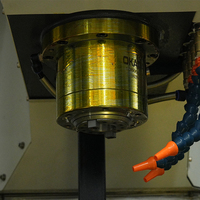 Centre d'usinage vertical CNC haute précision VMC855 BT40 pour composants mécaniques