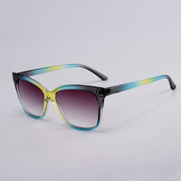 Nouvelles lunettes de soleil œil-de-chat tendance pour femmes âgées, ultra-légères, protection HD contre la lumière bleue pour la presbytie