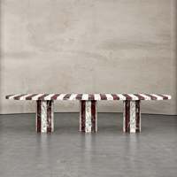 Table à manger ovale en marbre rayé DH avec incrustation, placage de pierre linéaire, base à trois colonnes cylindriques, mobilier de salle à manger design moderne