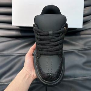 Calzado deportivo de alta calidad, personalizado, para hombre y mujer, apto para todas las estaciones, estilo clásico. - Product Image 4