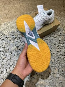 <span class=keywords><strong>Chaussures</strong></span> de <span class=keywords><strong>badminton</strong></span> pour hommes et femmes SHB65Z4, respirantes, légères, offrant une excellente adhérence, une absorption des chocs et une durabilité - Product Image 6