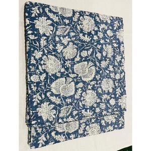 ผ้าคลุมเตียงผ้าฝ้ายกันธาพิมพ์ลายด้วยมือ พร้อมด้วยงานฝีมือสิ่งทอที่ทรงคุณค่าเหนือกาลเวลา และผ้าที่ระบายอากาศได้ดี เหมาะสำหรับทุกฤดูกาล - Product Image 4