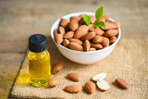Aceite Esencial de Almendras con Aroma Dulce para el Cuidado del Cabello, la Piel y el Cuerpo, Masajes de Spa, Relajación y Rutina de Belleza Diaria - Product Image 6