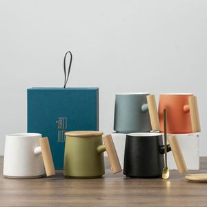 แก้วเซรามิคพร้อมฝา ขนาด 12 ออนซ์ 450 มล. สำหรับขายส่ง โปรโมชั่น แก้วกาแฟแบบกำหนดเองได้ พร้อมกล่องของขวัญ เหมาะสำหรับแจกในงานสำนักงาน งานรับปริญญา หรืองานออกแบบต่างๆ - Product Image 4