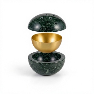 Brûleur de Bakhoor Artisanal Royal Zafavelle – Support d'Encens Exclusif de Luxe en Résine Époxy avec Artisanat Métallique Décoratif pour Oud - Product Image 5