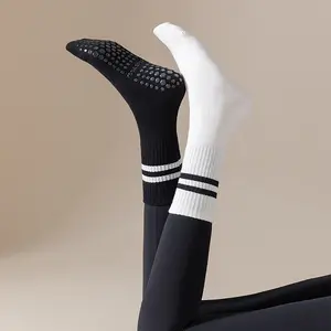 Wholesale Custom Women Girl Yoga Socks Indoor Fitness Cotton Anti-slip Yoga Pilates Sock For Men