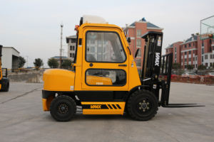 Carretilla elevadora diésel <span class=keywords><strong>de</strong></span> 3 toneladas: <span class=keywords><strong>bestia</strong></span> <span class=keywords><strong>de</strong></span> <span class=keywords><strong>carga</strong></span> confiable para transporte <span class=keywords><strong>de</strong></span> palés pesados y materiales <span class=keywords><strong>de</strong></span> construcción" - Product Image 2