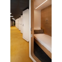 Cabine de repos insonorisée multicouche pour soignants en milieu hospitalier, avec verrouillage par code QR, conception modulaire, pour espaces de repos extérieurs silencieux et bâtiments de bureaux