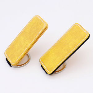 พวงกุญแจกันน้ำรูปสี่เหลี่ยมผืนผ้าสีชมพู พวงกุญแจหนัง พิมพ์ได้สองด้าน พิมพ์ลายแบบซับลิเมชั่น วัสดุ PU และโลหะผสมสังกะสี รับพิมพ์ลายตามสั่ง - Product Image 5