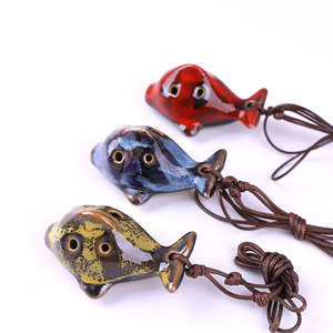 โอคาริน่าเซรามิกขนาดเล็ก 6 รู รูปทรงปลา แบบพกพา สำหรับผู้เริ่มต้น - Product Image 1
