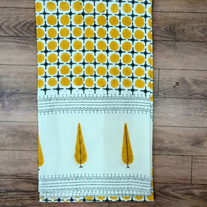 Mantel Cuadrado de Algodón Estampado a Mano con Diseño Floral, Ecológico, Personalizable, Impermeable, Hecho en India - Product Image 1