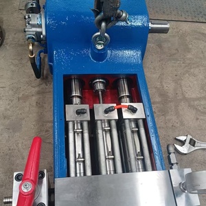 Nouvelle Pompe à Piston Ultra-Haute Pression Industrielle à Trois Cylindres à Tête Alternée Compétitive pour Nettoyage Industriel - Product Image 1