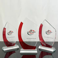 Plaque en cristal rouge transparent personnalisable avec gravure, trophée en verre pour récompenses personnelles