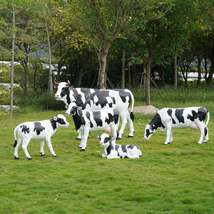 รูปปั้นวัวเรซินประดับตกแต่งกลางแจ้งเป็นมิตรต่อสิ่งแวดล้อมสำหรับสวนลานบ้านวิลล่าสัตว์ขนาดใหญ่ - Product Image 1