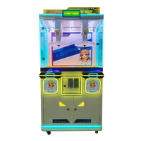 Machine à griffes à 2 joueurs pour la distribution de prix, avec jouets lapins de boutique à clipser sur porte-clés, pour parcs d'attractions et jeux de récompenses, 6 ans et plus