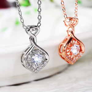 Collana Minimalista con Ciondolo a Cuore per Donne, Catena con Charm d'Amore, Gioiello alla Moda per Uso Quotidiano, Regalo - Product Image 2