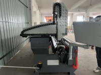 Machine de perçage et de fraisage CNC robuste pour profilés de portes et fenêtres en PVC et aluminium, 8200W haute puissance, 380V, production stable