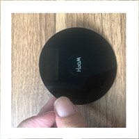 Plaque de verre trempé noir personnalisée de 1 mm avec logo sérigraphié pour station de charge sans fil de téléphone portable