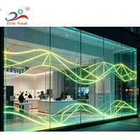 Écran LED transparent pour façade de centre commercial avec fenêtre en verre à haute transmission lumineuse
