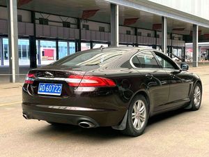 <span class=keywords><strong>Jaguar</strong></span> <span class=keywords><strong>XF</strong></span> 2.0T Benzina Berlina Automatica LHD Usata del 2016 per Esportazione - Product Image 2