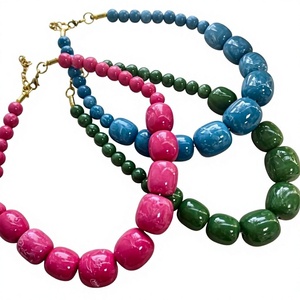 Collar Indio Hecho a Mano de Resina de la Mejor Calidad para Mujeres y Niñas, Cadena de Cuentas Multicolores, Perla como Piedra Principal, Regalo Elegante para Boda - Product Image 1