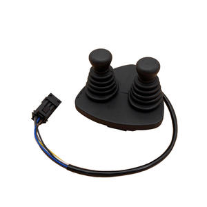 Apilador eléctrico original Linde de 1,5 toneladas con batería de 24V - Product Image 3