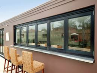 Fenêtre pliante verticale en alliage d'aluminium, insonorisée, coupe-vent, éco-responsable, à faible teneur en carbone, pour usage extérieur, destinée aux distributeurs mondiaux