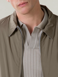 Veste coupe-vent réversible personnalisée OEM pour hommes Nouvelle mode Veste souple résistante à l'eau à 2 côtés avec fermeture éclair - Product Image 4