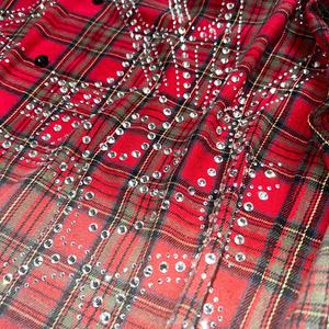 Chemises en flanelle de coton de luxe surdimensionnées à manches longues, à col boutonné, à carreaux, thermiques, délavées à l'acide, avec strass, personnalisées par un designer - Product Image 5