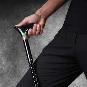 Bastón de Resina y Madera con Agarre Cómodo, Diseñado para Reducir la Fatiga de las Manos y Mejorar el Soporte al Caminar - Product Image 3