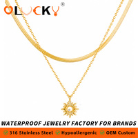 LUCKYJIU Fabricants de bijoux personnalisés Collier superposé en acier inoxydable étanche plaqué or 18 carats avec chaîne serpent chevrons et motif soleil