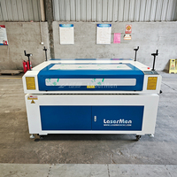 Graveur laser CO2 haute vitesse de type split 150W pour céramique, bambou, cadeaux et objets d'art, avec conception de démontage et de transport facilitant le travail