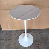 La dernière petite table ronde de style moderne pour la maison, le balcon, la chambre, le salon de thé, la salle à manger, la table de bar