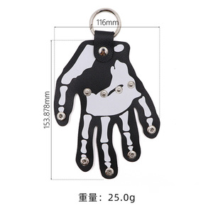 Porte-clés créatif et original en cuir PU, porte-clés portable en forme de paume, porte-clés cadeau d'Halloween. - Product Image 5