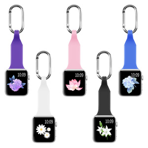 Cinturino Sportivo in Silicone con Moschettone per <span class=keywords><strong>Apple</strong></span> <span class=keywords><strong>Watch</strong></span> <span class=keywords><strong>Serie</strong></span> 9 8 7 6 5 4 3, Gancio Metallico Facile da Usare - Product Image 1