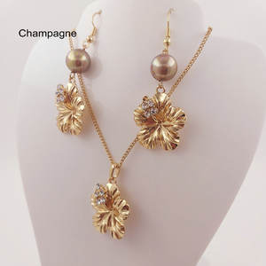 Boucles d'oreilles hawaïennes hibiscus pour femme, ensemble de bijoux tribal en or avec perle noire, anneau simple à remplissage d'or - Product Image 3