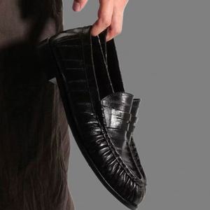 Mocassins en cuir véritable noir à bout rond, décorés de pompons, chaussures décontractées pour hommes, toutes saisons - Product Image 1