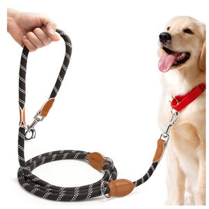 Plomo reflectante ajustable doble para mascotas Plomo de mango libre de 3 m con 2 mosquetones - Product Image 4