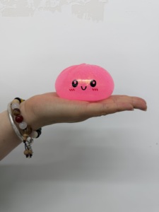 Balle anti-stress scintillante colorée en forme de boulette, jouet sensoriel souple à presser pour la décompression et le soulagement de l'anxiété - Product Image 4