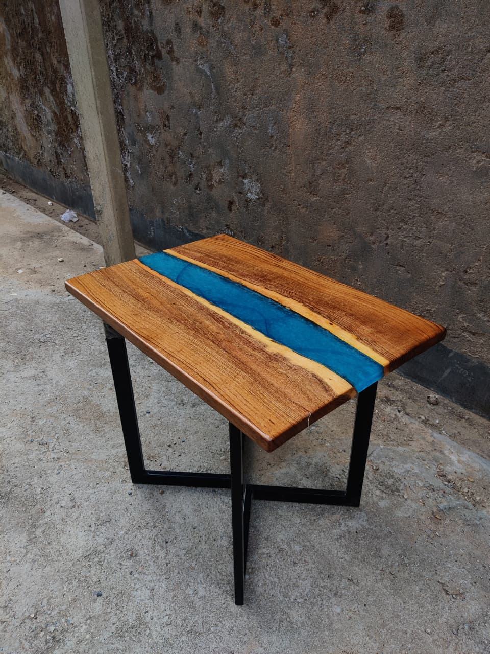 เช่นเดียวกับภาพ