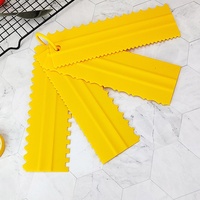 Lot de 4 Ustensiles de Pâtisserie en Plastique en Gros, Grattoirs à Contour Forme Truelle Rectangle Carré de Qualité Alimentaire pour Décoration de Fondant