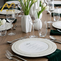 Assiettes de présentation élégantes en céramique blanche gaufrée, assiettes de dîner en porcelaine vintage pour mariages, événements, traiteur et location
